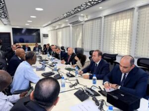 fb_img_17669963996323971953940254720918-300x225 خلال زيارته لجيبوتي - نائب رئيس مجلس الوزراء للتنمية الصناعية وزير الصناعة والنقل يعقد سلسلة من اللقاءات الهامة مع وزراء (الاقتصاد والمالية والصناعة ،الزراعة والمياه والصيد البحري والتربية الحيوانية، التجارة والسياحة ) بجيبوتي لبحث تعزيز التعاون المشترك بما يصب في صالح الشعبين الشقيقين