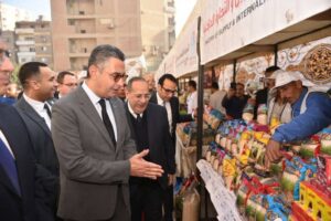 fb_img_17669966659153165640388674399321-300x200 الدكتور شريف فاروق وزير التموين والتجارة الداخلية والمهندس عادل النجار محافظ الجيزة يفتتحان سوق «اليوم الواحد» بشارع فيصل