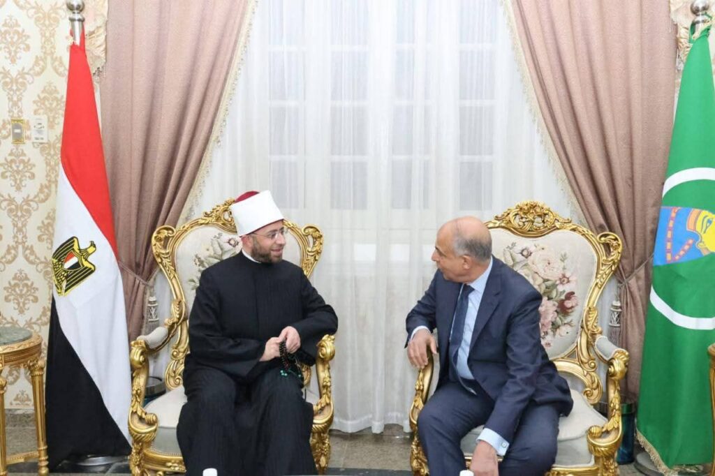 fb_img_17670354185147342697755152431154-1024x682 محافظ المنيا يستقبل وزير الأوقاف بديوان المحافظة