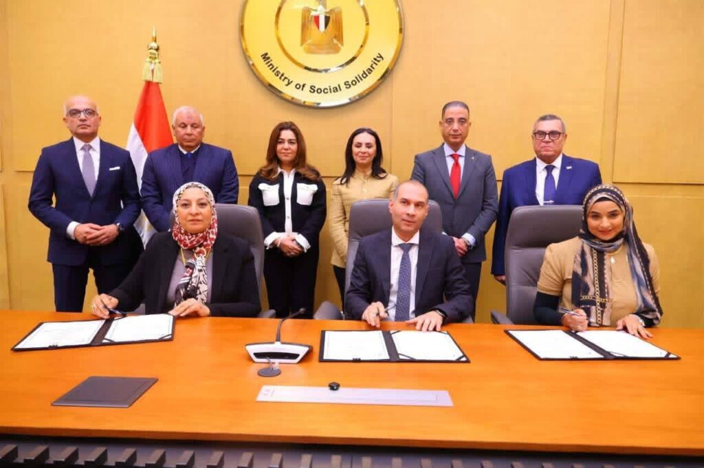 fb_img_17692429994743654346991434856950-1024x682 وزيرتا التضامن الاجتماعي والتنمية المحلية ومحافظا الوادي الجديد والفيوم ورئيس جامعة عين شمس يشهدون توقيع 4 بروتوكولات تعاون لتحسين جودة وكفاءة الخدمات الصحية المقدمة للأطفال حديثي الولادة