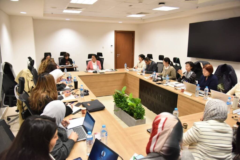 fb_img_17692443486497301262601699263922-1024x683 نائب وزير الصحة تبحث تطوير المرحلة الثانية من مشروع «مركز الخدمة المجمعة» لدعم النساء والفتيات