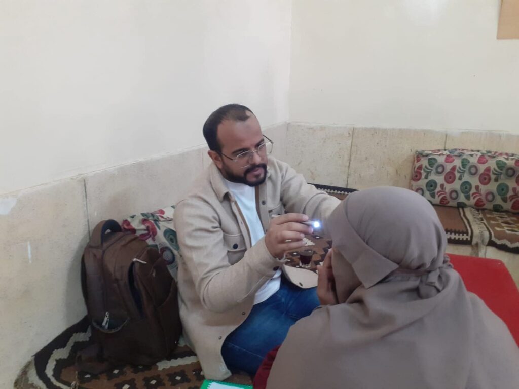 fb_img_17702762755023253123349400632762-1024x768 جامعة قنا تنظم قافلة طبية  بشرية بمنطقة الحصواية بقنا