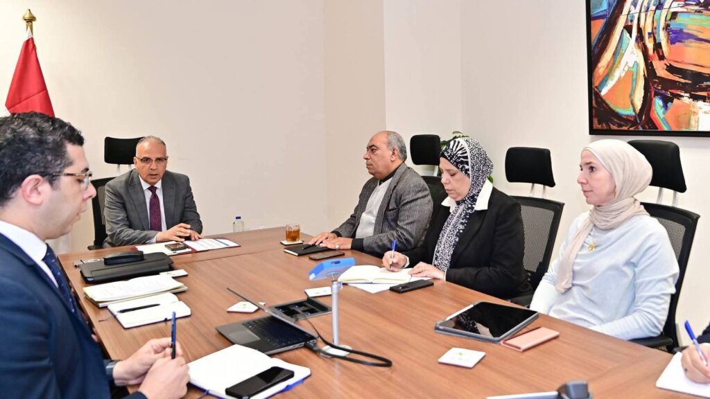 fb_img_17702782527275405641814754353146-1024x576 الدكتور سويلم يستعرض مقترحات تطوير "مركز التنبؤ بالفيضان في أعالى النيل بقطاع مياه النيل" و"مركز التنبؤ بالفيضان بقطاع الإدارة الاستراتيجية"