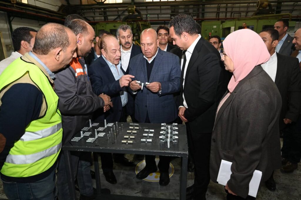 fb_img_17702786140921776155704171474666-1024x681 نائب رئيس مجلس الوزراء للتنمية الصناعية وزير الصناعة والنقل يتفقد 3 مصانع متخصصة في الصناعات الهندسية بمدينة العاشر من رمضان