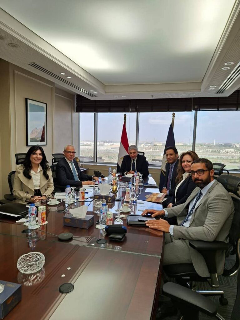 fb_img_17702841119246035861418252646817-768x1024 وزير السياحة والآثار يُناقش آليات تطوير خطة تسويقية متكاملة للمتحف القومي للحضارة المصرية بالتعاون مع إحدى شركات التسويق المتخصصة