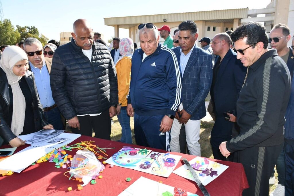 fb_img_17702985893993027711710833704059-1024x683 إطار جولته التفقدية بمحافظة الوادي الجديد ..