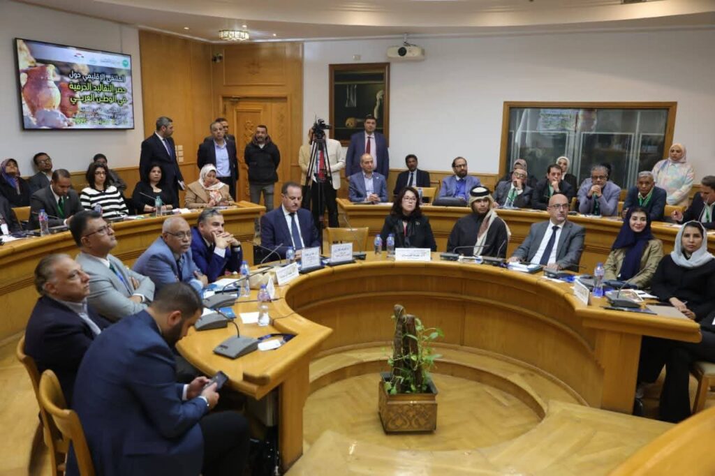 fb_img_17703000376927566930077473699397-1024x682 وزير الثقافة يفتتح فعاليات أعمال الملتقى الإقليمي حول "حصر التقاليد الحرفية في الوطن العربي" لتعزيز آليات حصر التراث غير المادي عربيًا