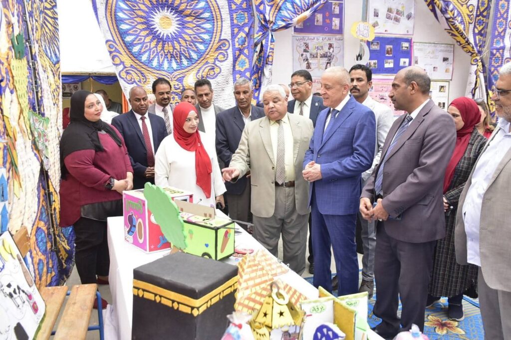fb_img_17713260706505772970980124423333-1024x682 محافظ الأقصر يفتتح&nbsp; فعاليات مهرجان "إبداع بلا حدود" بمدرسة سيدي أبو الحجاج الابتدائية