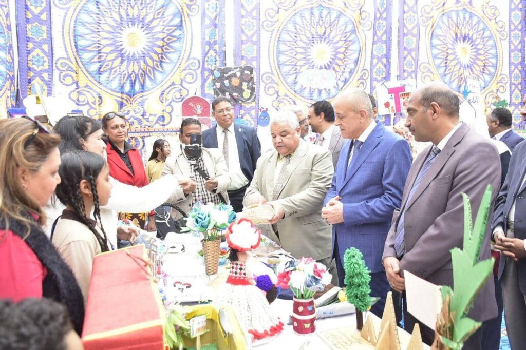 fb_img_17713260850267297152088505411539-1024x682 محافظ الأقصر يفتتح&nbsp; فعاليات مهرجان "إبداع بلا حدود" بمدرسة سيدي أبو الحجاج الابتدائية