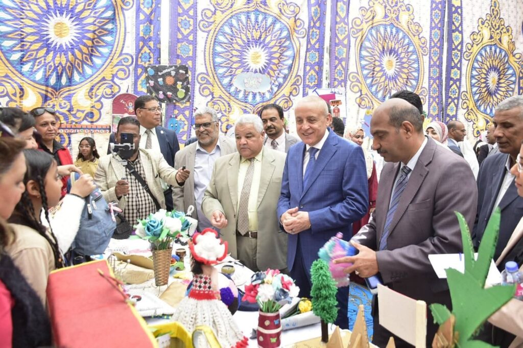 fb_img_17713260869052644486307998069151-1024x682 محافظ الأقصر يفتتح&nbsp; فعاليات مهرجان "إبداع بلا حدود" بمدرسة سيدي أبو الحجاج الابتدائية