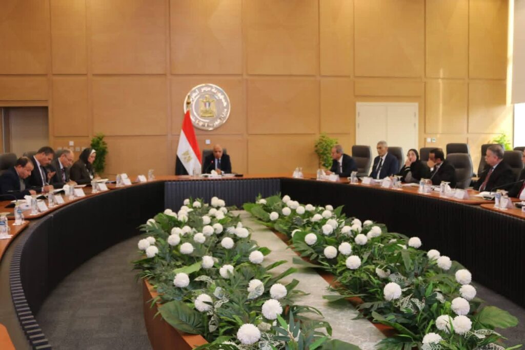 fb_img_17713275060905552538016093215693-1024x683 وزير الكهرباء والطاقة المتجددة يجتمع برؤساء شركات إنتاج الكهرباء لمتابعة أنماط التشغيل الجديدة وخفض معدلات استهلاك الوقود والالتزام بإنهاء الصيانة المجدولة قبل فصل الصيف