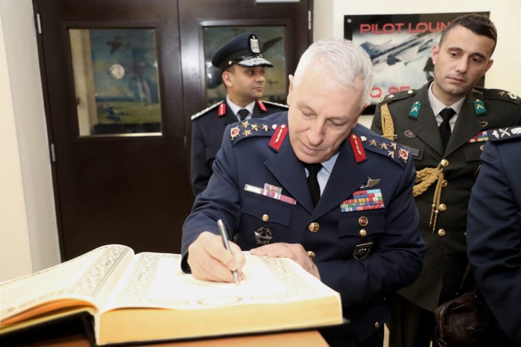 fb_img_17714152385532225602000969300824-1024x682 المتحدث_العسكرى : قائد القوات الجوية يلتقى قائد القوات الجوية التركية