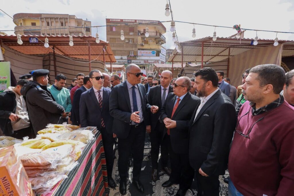 fb_img_17715112954541531062411796668022-1024x682 محافظ كفرالشيخ يتفقد معرض «أهلًا رمضان» للسلع الغذائية والاستهلاكية بتخفيضات من 10 لـ 30% .. لتلبية احتياجات أهالينا وتخفيف الأعباء المعيشية عنهم