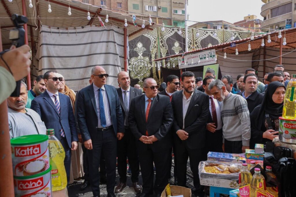 fb_img_17715112987111369572453687743123-1024x682 محافظ كفرالشيخ يتفقد معرض «أهلًا رمضان» للسلع الغذائية والاستهلاكية بتخفيضات من 10 لـ 30% .. لتلبية احتياجات أهالينا وتخفيف الأعباء المعيشية عنهم
