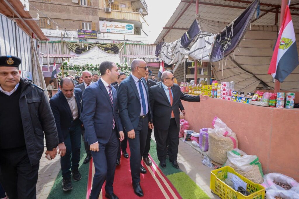 fb_img_1771511309585965645100270779729-1024x682 محافظ كفرالشيخ يتفقد معرض «أهلًا رمضان» للسلع الغذائية والاستهلاكية بتخفيضات من 10 لـ 30% .. لتلبية احتياجات أهالينا وتخفيف الأعباء المعيشية عنهم