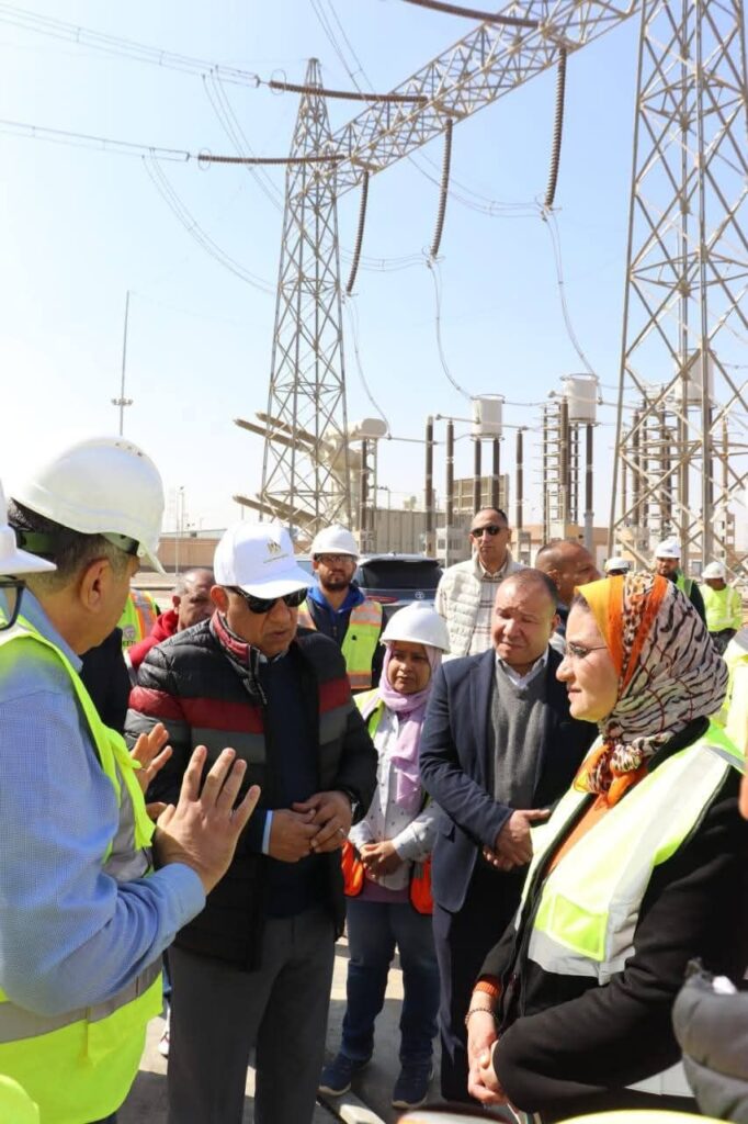 fb_img_1771671619950962796040180629130-682x1024 الدكتور محمود عصمت يتفقد محطة الربط الكهربائي المصري السعودي العملاقة جهد 500 كيلو فولت تيار مستمر بمدينة بدر ويتابع ميدانيًا الاختبارات تمهيدًا للتشغيل وإطلاق التيار