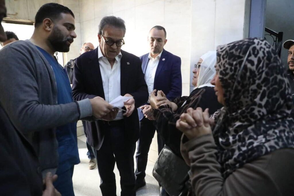 fb_img_17716721482866394251879601659069-1024x683 وزير الصحة يجري جولة مفاجئة بمستشفى السلام التخصصي في أول أيام رمضان ويحيل مدير المستشفى للتحقيق