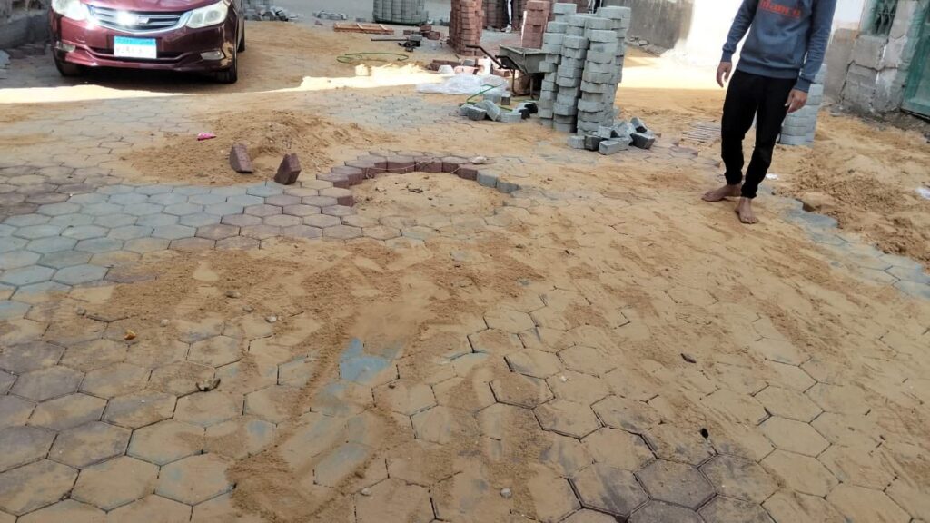 fb_img_17716771664306308407390771843705-1024x576 محافظ كفرالشيخ يتابع أعمال تركيب الانترلوك بسيدي سالم ضمن مشروعات الخطة الاستثمارية