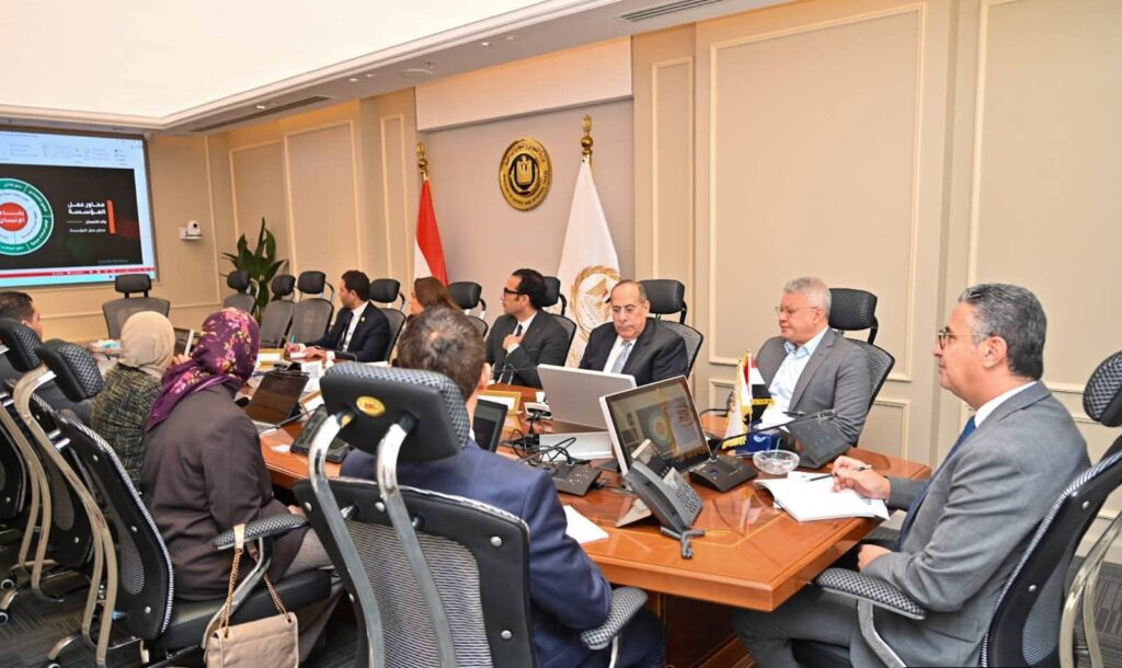 fb_img_1771852936786326478903944839710-1024x610 دكتور شريف فاروق وزير التموين والتجارة الداخلية يعقد اجتماعًا مع مؤسسة حياة كريمة لتعزيز العمل المشترك