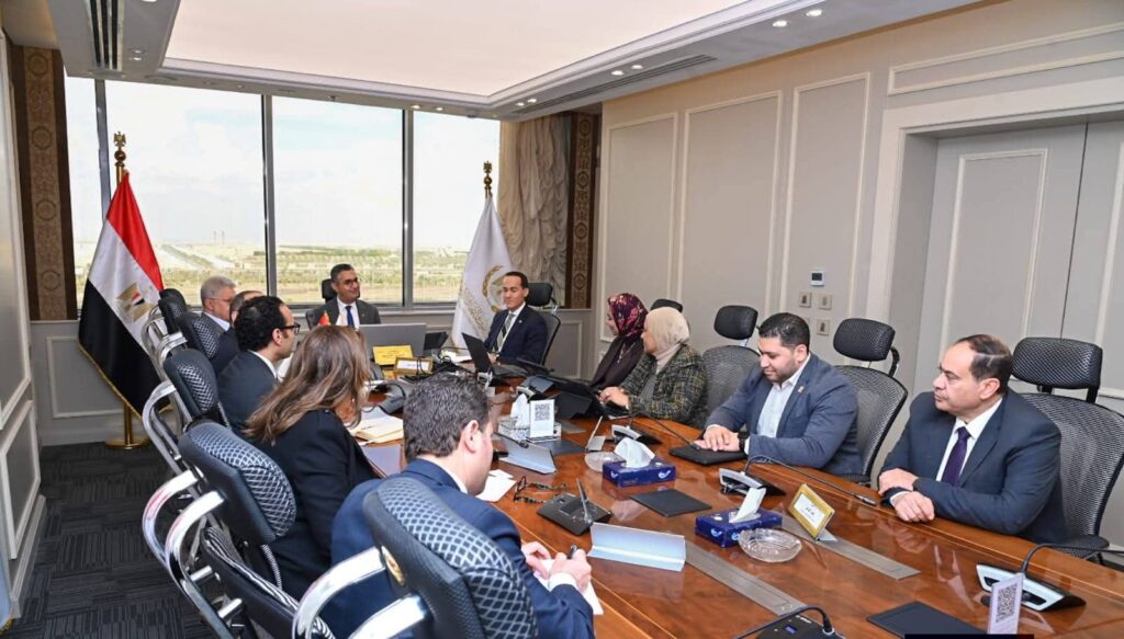 fb_img_17718529417256879754590807408315-1024x583 دكتور شريف فاروق وزير التموين والتجارة الداخلية يعقد اجتماعًا مع مؤسسة حياة كريمة لتعزيز العمل المشترك