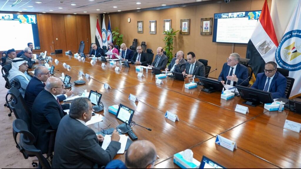 fb_img_17718535775777511149072805221859-1024x575 وزير البترول والثروة المعدنية يؤكد على أهمية التكنولوجيا في تعظيم الاستفادة من الفرص البترولية بخليج السويس
