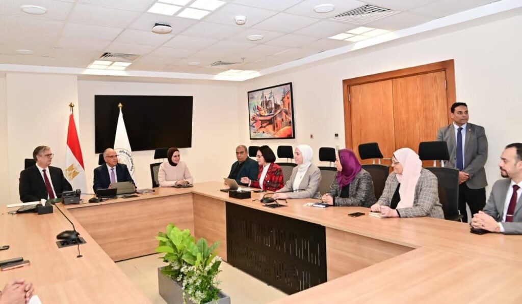 fb_img_17720932932123616392279669874778-1024x598 الأستاذ الدكتور/ هاني سويلم، وسفير هولندا بالقاهرة، ونائب وزير الخارجية، يوقعون اتفاقية منحة تمويل دراسة جدوى حماية الشواطىء باستخدام مواد طبيعية في دلتا النيل، والمقدمة من مؤسسة Invest International الهولندية