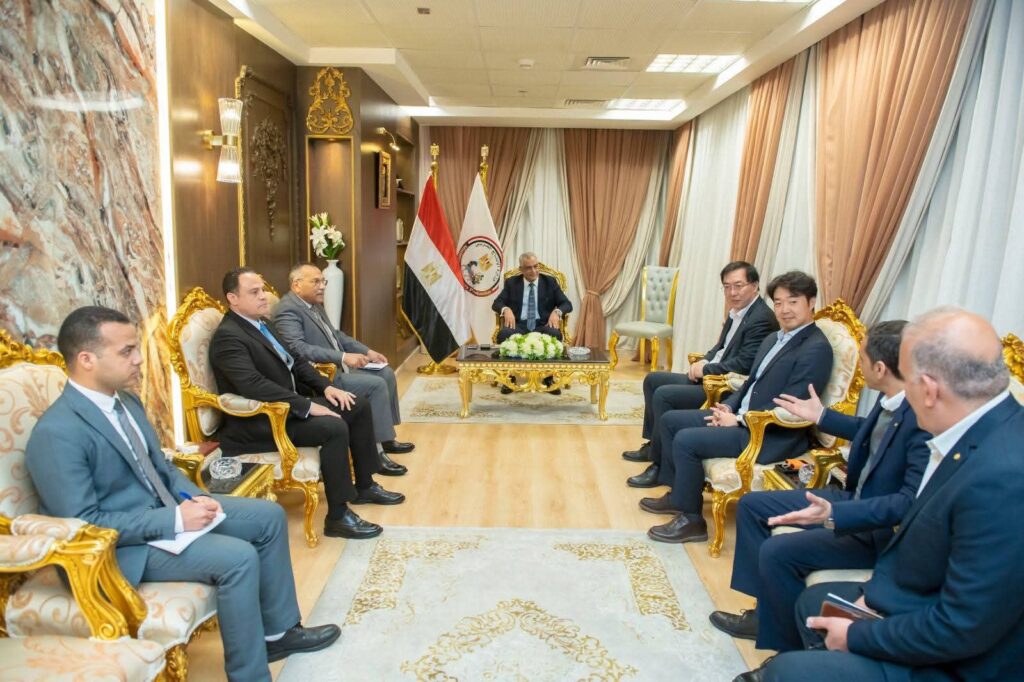 fb_img_17720959225811823814971057547624-1024x682 وزير الدولة للإنتاج الحربي يستقبل وفد شركة "Hanwha" الكورية الجنوبية