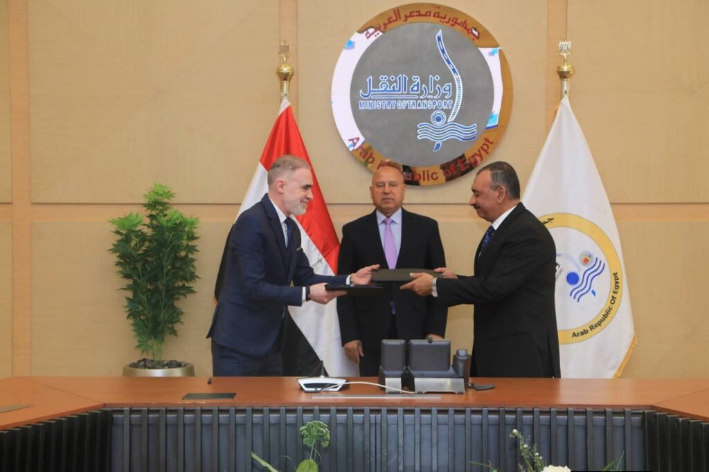 fb_img_17720987954841927594994736563383-1024x682 وزير النقل يشهد توقيع بروتوكول تعاون بين شركة القناة للتوكيلات الملاحية وشركة تراست للتجارة والنقل لإنشاء شركة مشتركة لإدارة وتشغيل سفن تجارية ذات طبيعة خاصة تعمل على خط ملاحي بين موانئ جمهورية مصر العربية وموانئ دول شرق أفريقيا