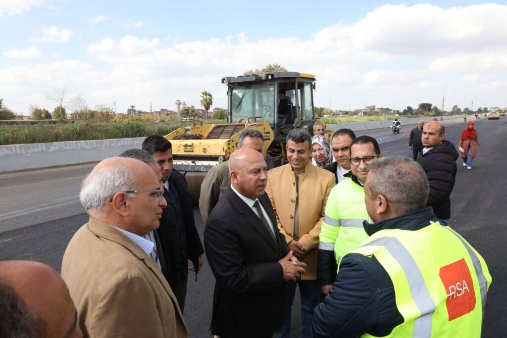 fb_img_17721840905187006770047631412282-1024x683 وزير النقل يتفقد مواقع العمل بمشروع إنشاء طريق حر شرق الرياح التوفيقي في المسافة من بنها حتى المنصورة بطول 73  كم