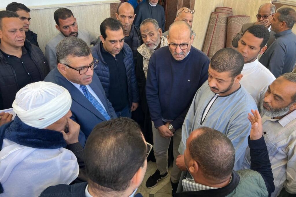 fb_img_17721944212861785836111956063228-1024x682 محافظ قنا يؤدي شعائر صلاة الجمعة بمسجد "ناصر".. ويؤكد: مكتبي مفتوح للجميع