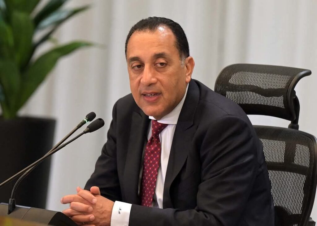 fb_img_17722818405133653852900810166649-1024x732 رئيس الوزراء يتابع مع وزير البترول والثروة المعدنية موقف الاحتياطيات من المواد البترولية وانتظام تأمين الامدادات