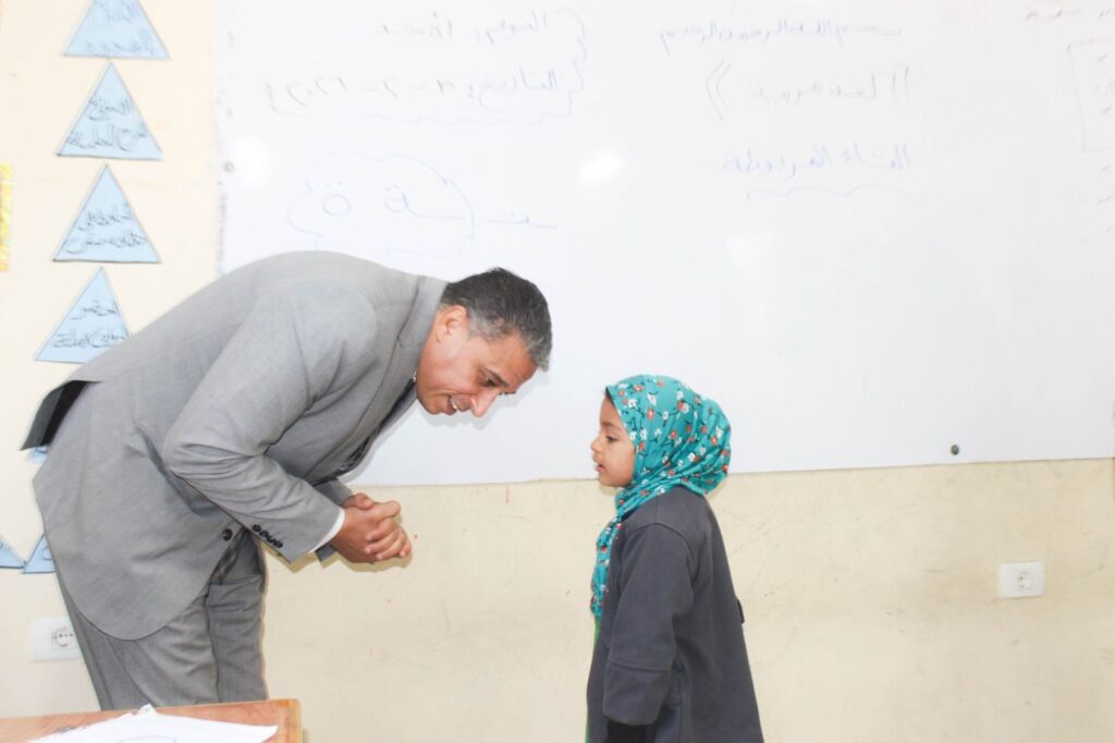 img-20260215-wa00085978957085042232324-1024x682 عطية" يتابع تسليم الكتب الدراسية ميدانياً ويشدد على حل مشاكل المدارس