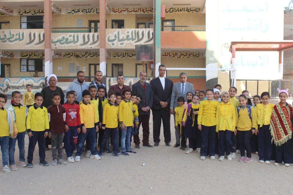 img-20260215-wa00141021151685089072061-1024x682 عطية" يتابع تسليم الكتب الدراسية ميدانياً ويشدد على حل مشاكل المدارس