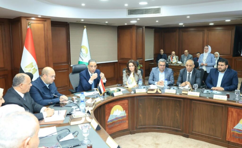 img-20260218-wa00421196389561005171581-1024x626 محافظ الجيزة يلتقي مديري المديريات الخدمية ورؤساء الأجهزة لمناقشة أجندة العمل خلال الفترة المقبلة