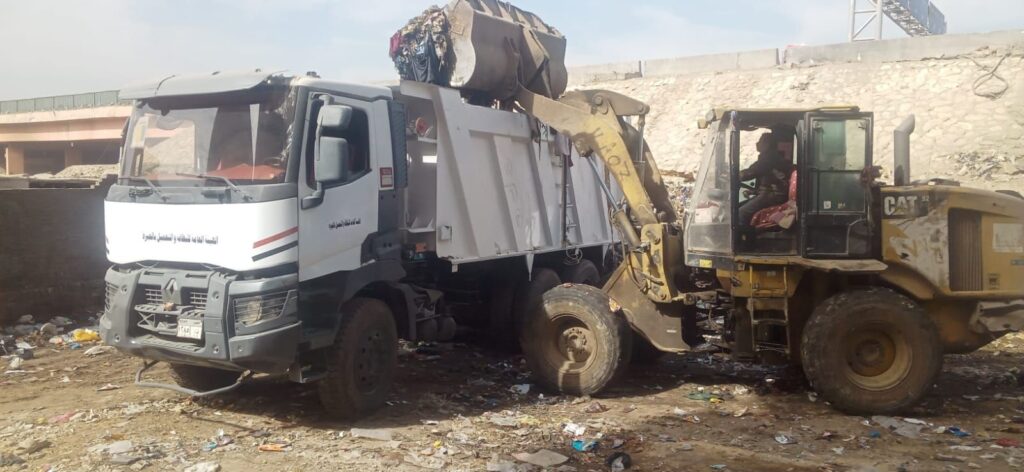 img-20260220-wa00721249606344672451122-1024x472 محافظة الجيزة ترفع 1060 طن مخلفات من انفاق العشاروة بالعمرانية والريس ببولاق الدكرور