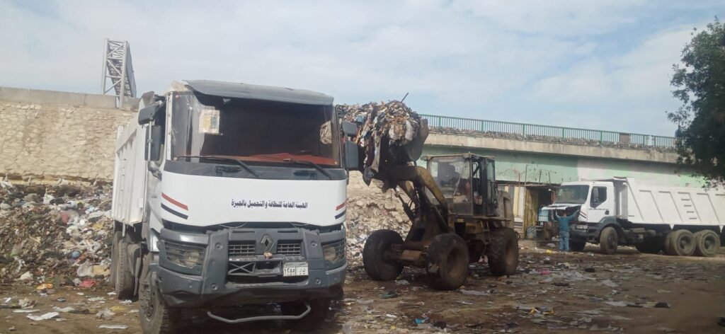 img-20260220-wa00733373997274630115620-1024x472 محافظة الجيزة ترفع 1060 طن مخلفات من انفاق العشاروة بالعمرانية والريس ببولاق الدكرور