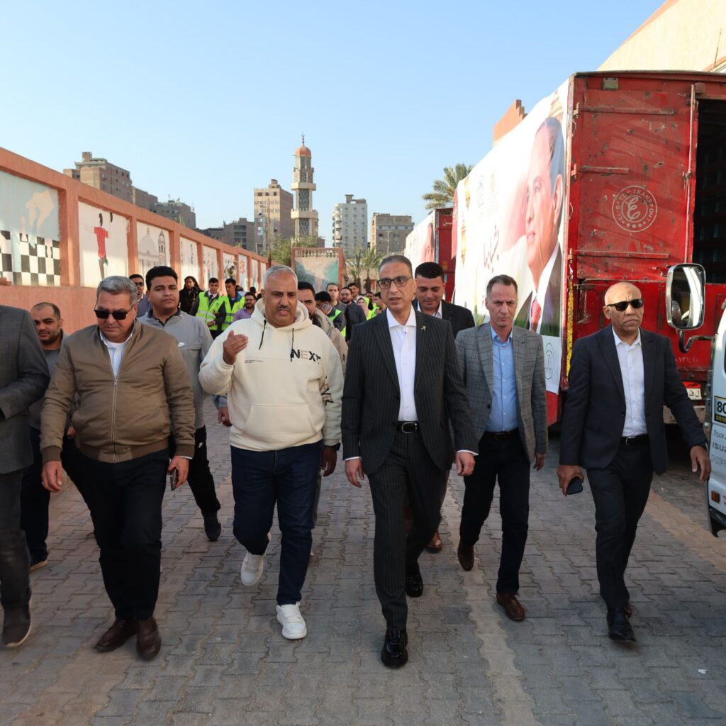 img-20260221-wa00957785818821190482842-1024x1024 في أولى لقاءاته بقطاع الشباب والرياضة… محافظ الجيزة يشارك في تعبئة 10 آلاف كرتونة مواد غذائية لدعم القرى الأكثر احتياجًا بـ10 محافظات