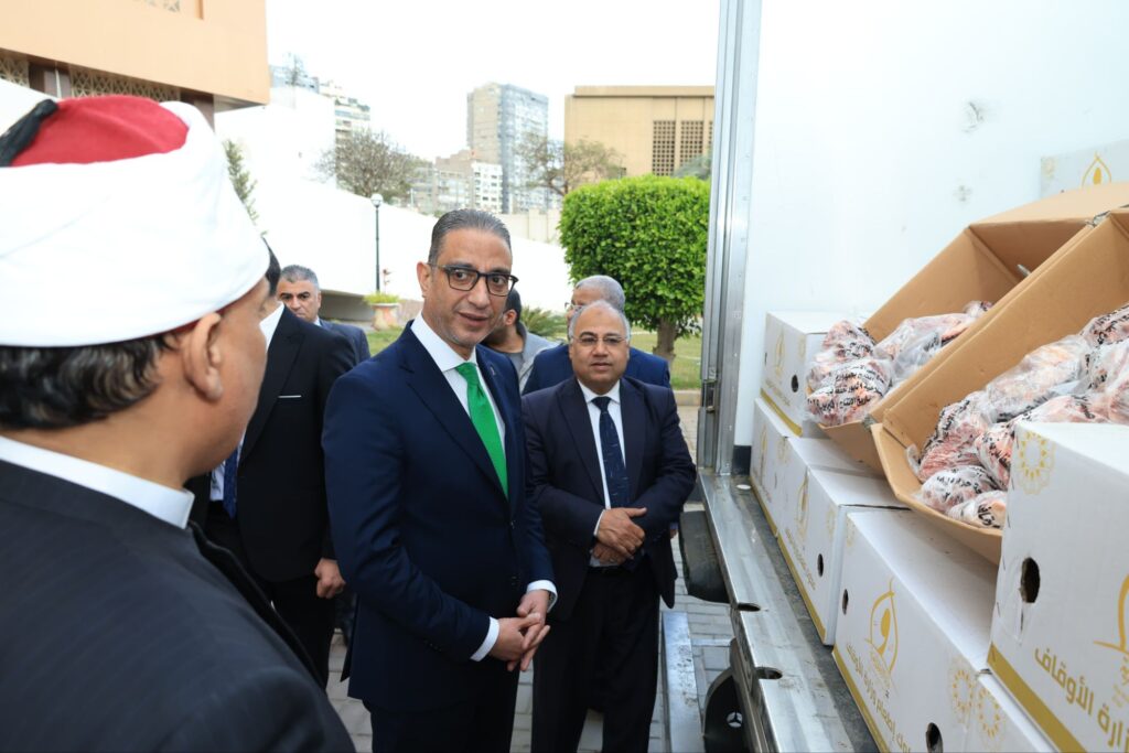 img-20260224-wa00335161172582195559003-1024x683 محافظ الجيزة يشهد تسلُّم 4 أطنان لحوم دفعة جديدة من صكوك «الإطعام» بوزارة الأوقاف لتوزيعها على الأسر الأولى بالرعاية