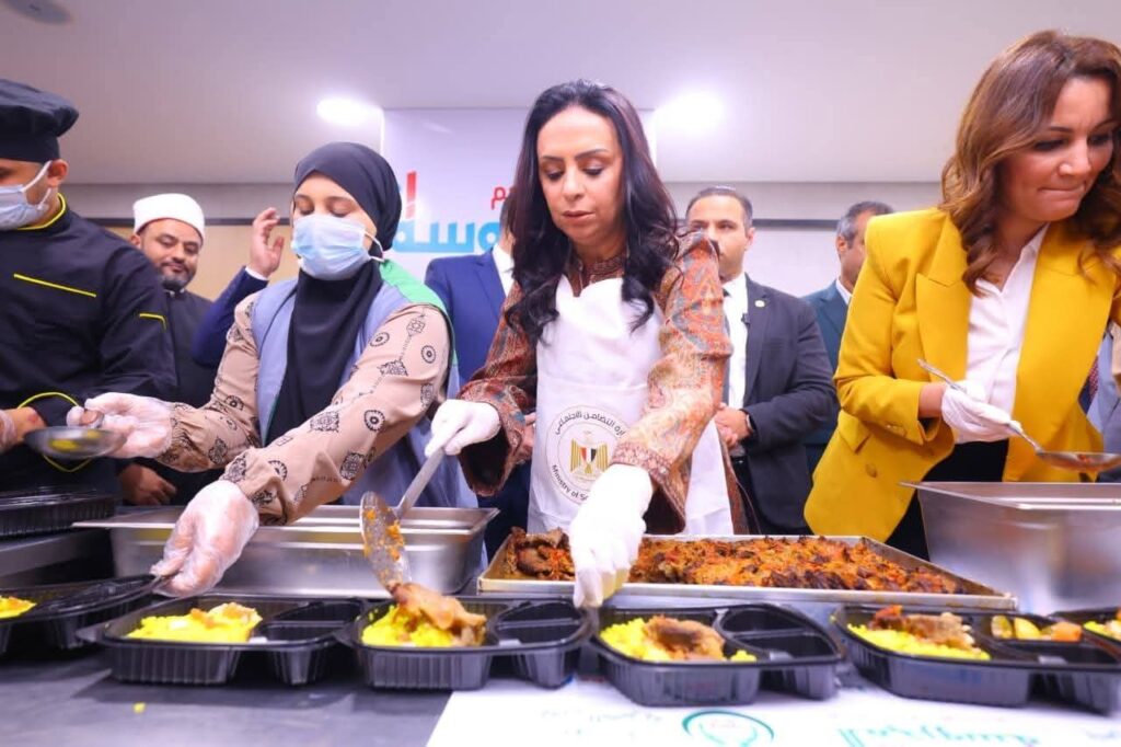 img-20260226-wa00586733842169356770469-1024x682 وزيرة التضامن الاجتماعي تتفقد وحدة إطعام "المحروسة " بمؤسسة يمن الخيرية بـ" الوراق