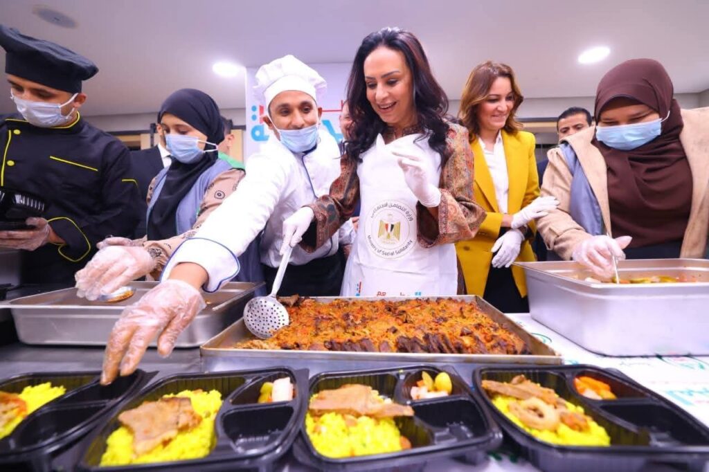 img-20260226-wa00612641817371062883290-1024x682 وزيرة التضامن الاجتماعي تتفقد وحدة إطعام "المحروسة " بمؤسسة يمن الخيرية بـ" الوراق