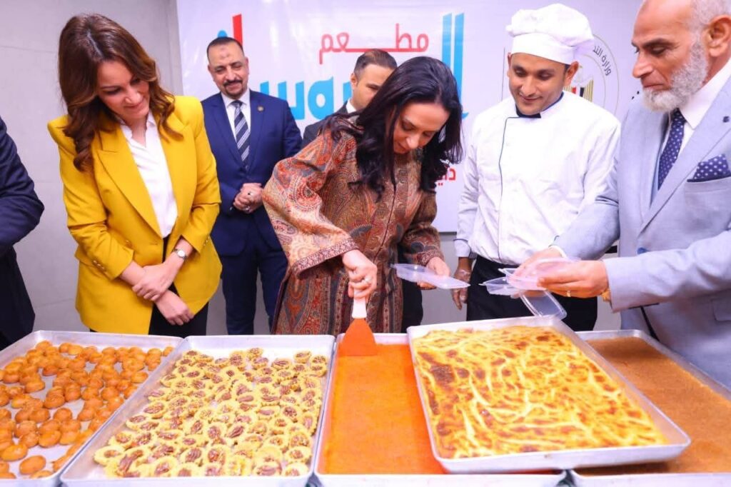 img-20260226-wa0062488084331578786508-1024x682 وزيرة التضامن الاجتماعي تتفقد وحدة إطعام "المحروسة " بمؤسسة يمن الخيرية بـ" الوراق