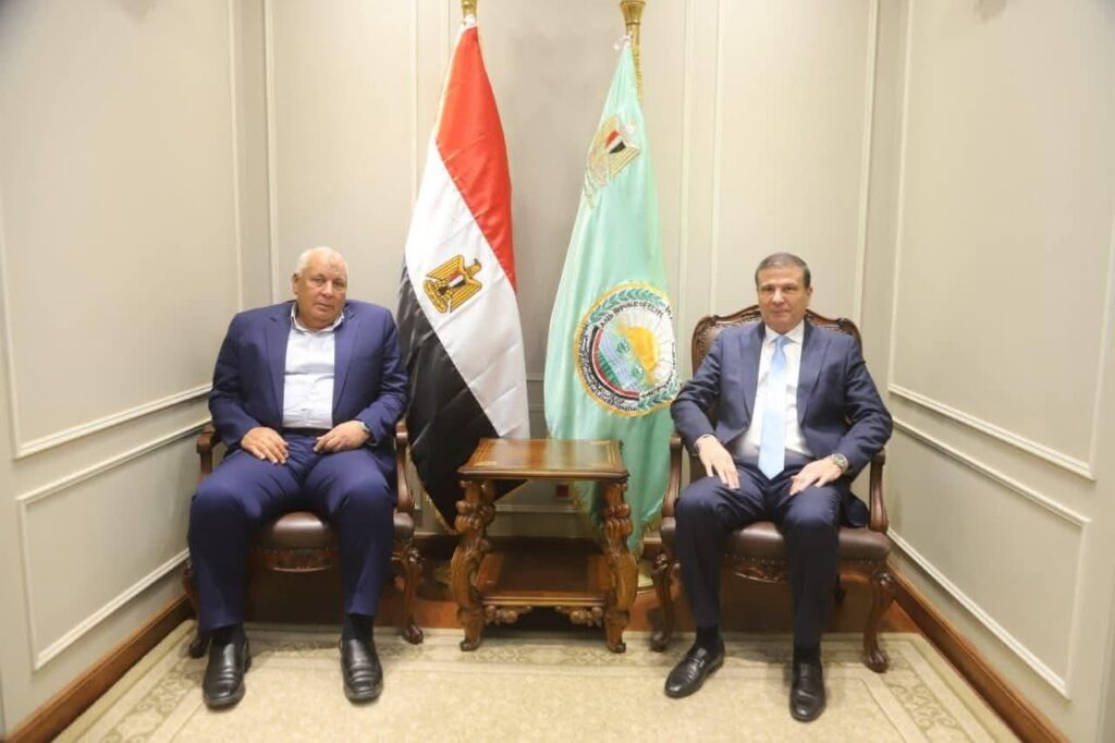 fb_img_17723664852165986107991733908082-1024x682 وزير الزراعة ومحافظ مطروح يبحثان تعزيز التنمية الزراعية والإنتاج الحيواني بالمحافظة