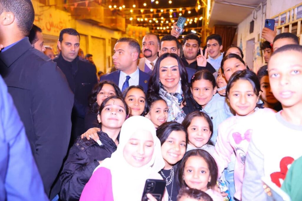 fb_img_17726991378148147791703341912620-1024x682 وزيرة التضامن الاجتماعي تتفقد الاستعدادات النهائية لإفطار المطرية.. وتعلن تدشين مؤسسة شباب 15 رمضان.. والأهالي يتوجهون بالشكر للسيد رئيس الجمهورية