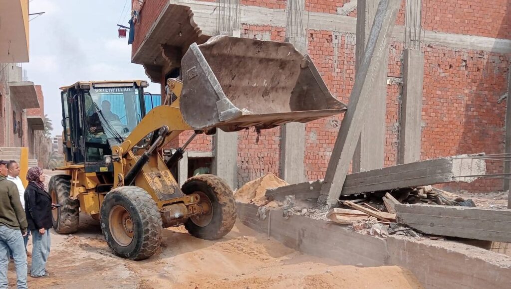 fb_img_17727098104452020927918734988906-1024x580 وزيرة التنمية المحلية والبيئة تتابع جهود الأحياء في إزالة مخالفات البناء ورفع الإشغالات وتحسين مستوى النظافة بعدد من المحافظات عبر مركز سيطرة الشبكة الوطنية للطوارئ