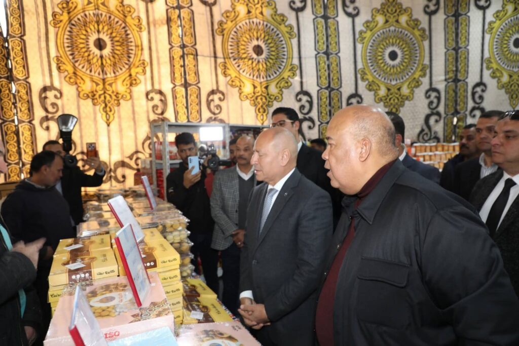 fb_img_17728077984721036137597359371828-1024x683 افتتح د. إبراهيم صابر محافظ القاهرة يرافقه أيمن عشرى رئيس الغرفة التجارية بالقاهرة ، معرض " أهلًا بالعيد "