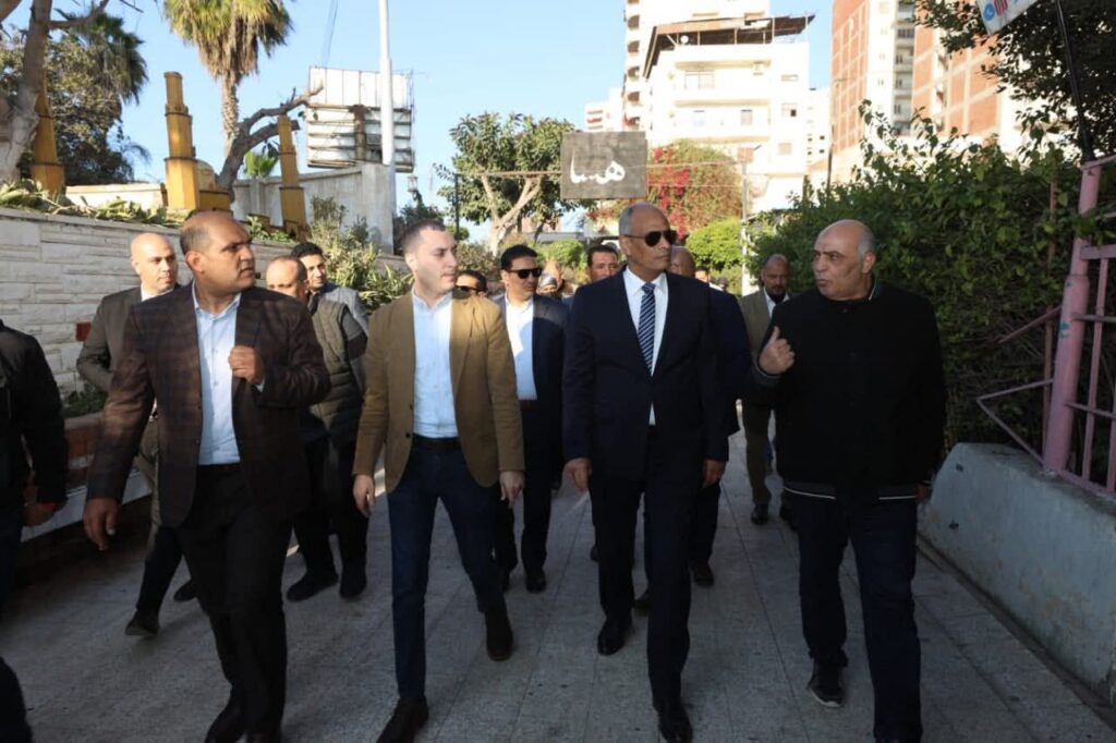 fb_img_17729840749143740255212007677734-1024x682 محافظ كفرالشيخ يتفقد أعمال مشروع تطوير المرحلة الثانية من الميدان الإبراهيمي بمدينة دسوق