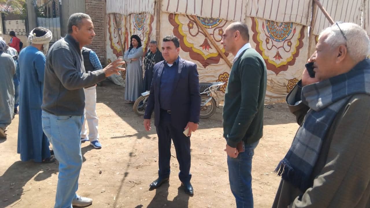 رفع 56 طنا من المخلفات خلال حملات نظافة عامة بقريتي البعيرات وحاجر الضبعية بمدينة القرنة