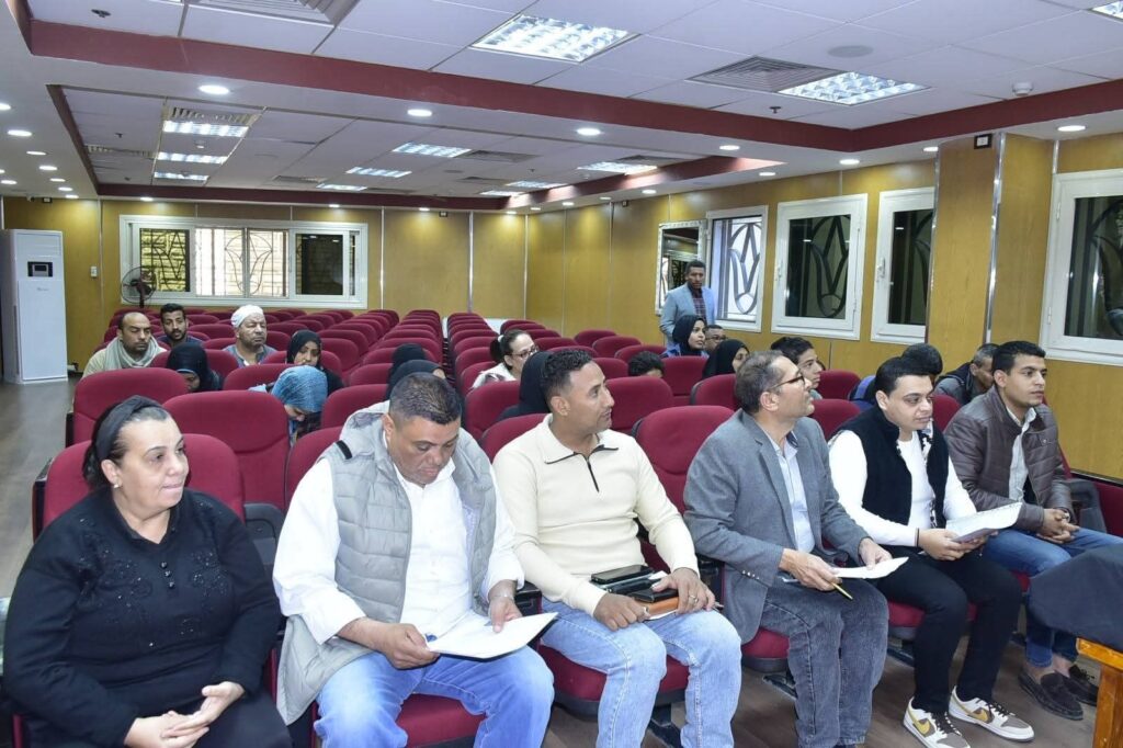 fb_img_17730576697065681472285400617293-1024x682 السكرتير المساعد لمحافظة الأقصر يبحث شكاوى وطلبات المواطنين خلال لقاء اليوم المفتوح