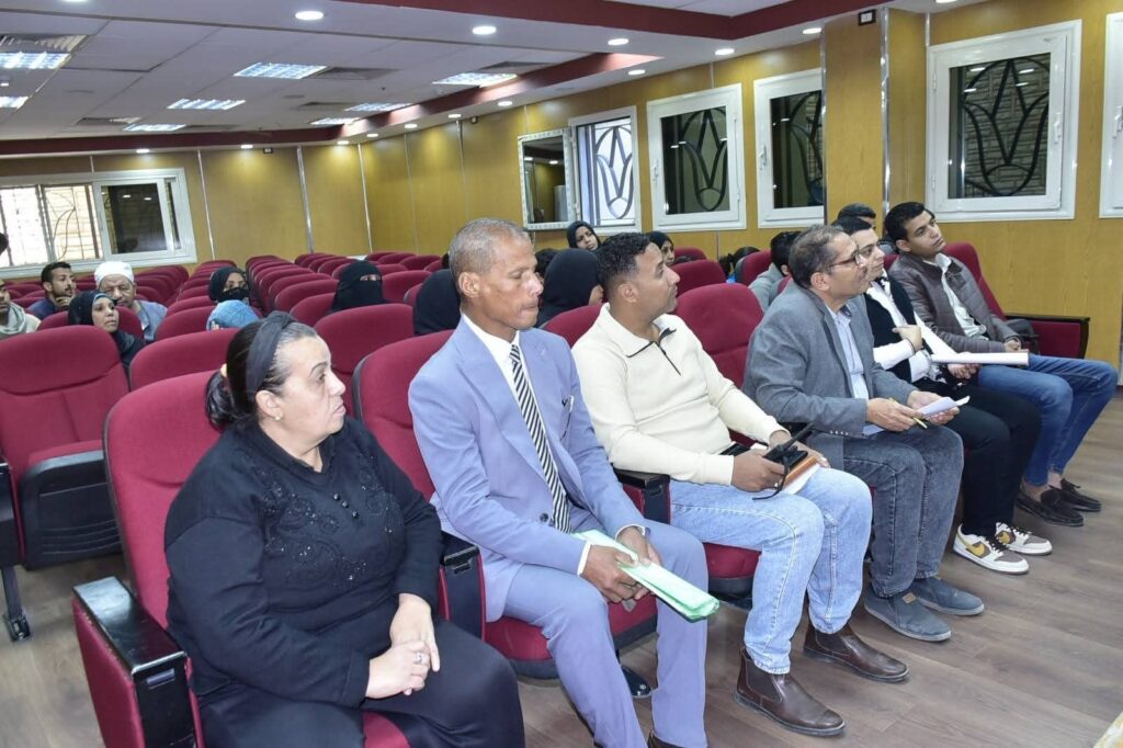 fb_img_17730576730698808002670858977434-1024x682 السكرتير المساعد لمحافظة الأقصر يبحث شكاوى وطلبات المواطنين خلال لقاء اليوم المفتوح