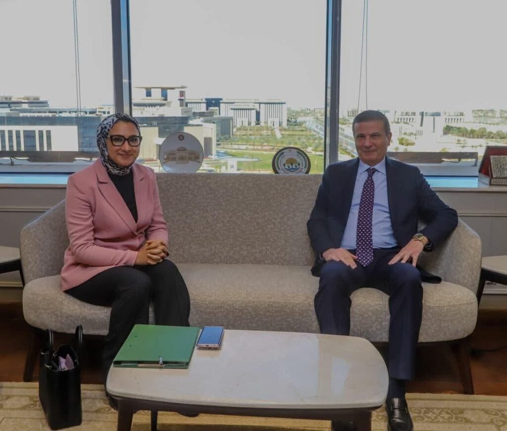 fb_img_17731333975435896545003526551982-1024x871 وزير الزراعة يبحث مع محافظ الوادي الجديد سبل تعزيز التنمية الزراعية الشاملة والتوسع في زراعة المحاصيل الاستراتيجية بالمحافظة